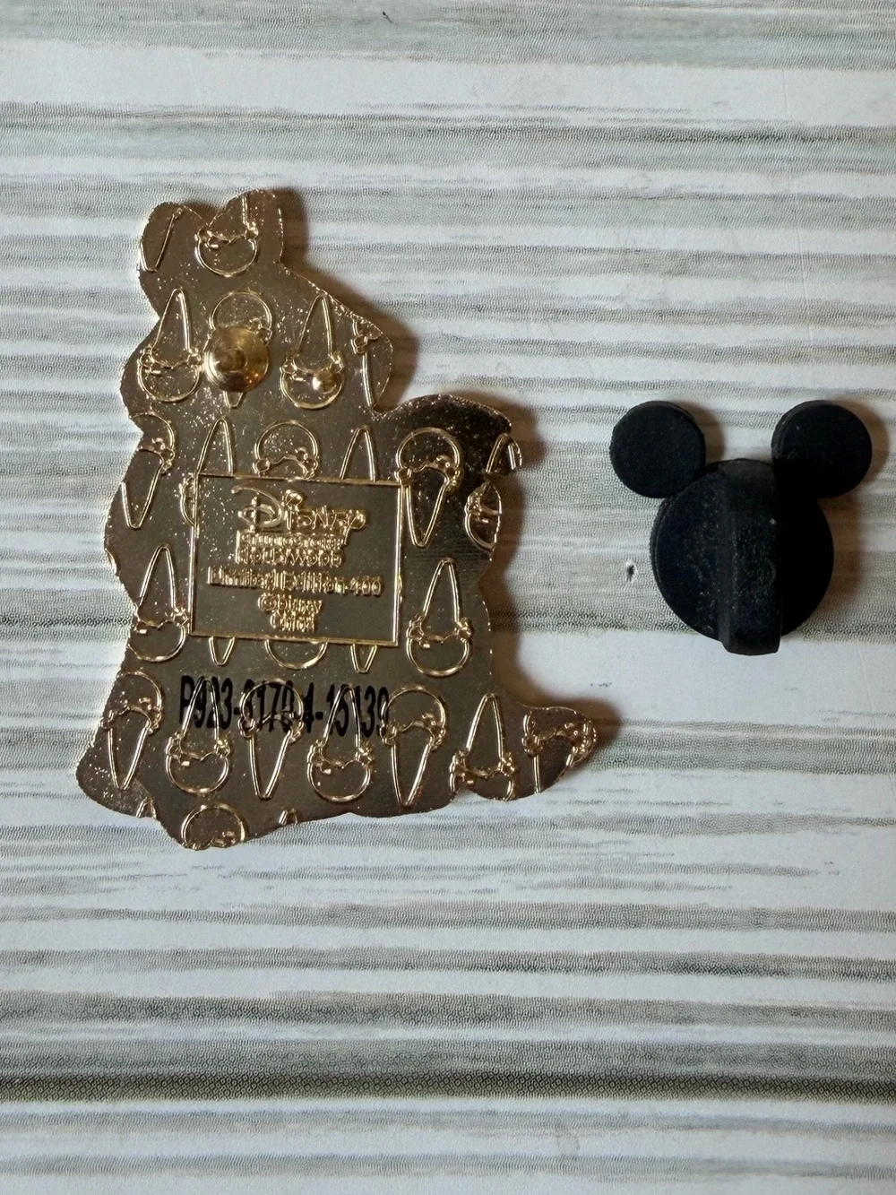 RARE🏹Disney Robin Hood Tagalong Enamel Pin